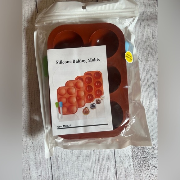 NWOT 4 Pack Silicone Cocoa Bomb Molds + 2 Droppers Unopened - Picture 1 of 4